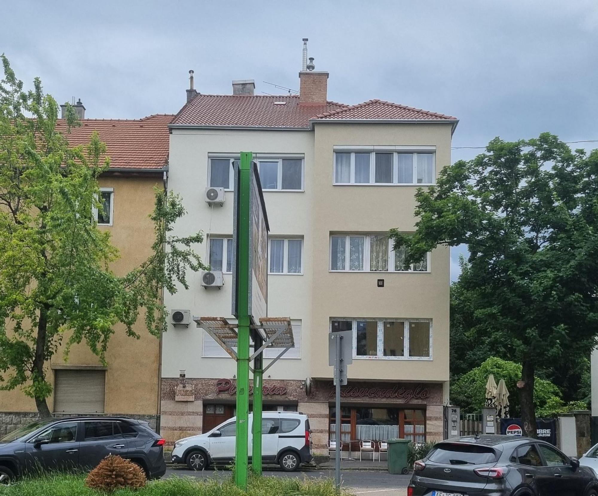 Mgtels Apartman - With Private Parking, Budapest
